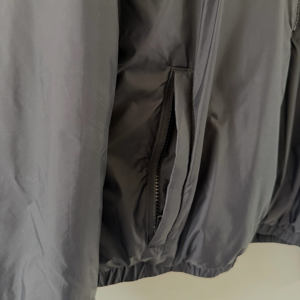 Alo Latitude Light Weight 1/2 Zip Pullover Jacket - Picture 9 of 12